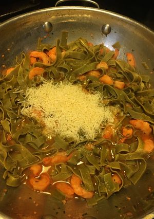 Foto principal de Pasta de espinacas con camarones