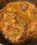 Chicharrón en salsa roja