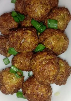 A picture of Fried Cabbage Balls.
