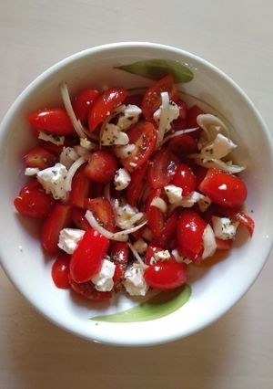 A picture of Tomato Salad.