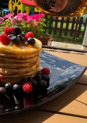 Bögrés, amerikai palacsinta 🥞🍇🍯 recept fotója