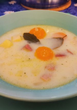 Krumplileves sonkával recept fotója