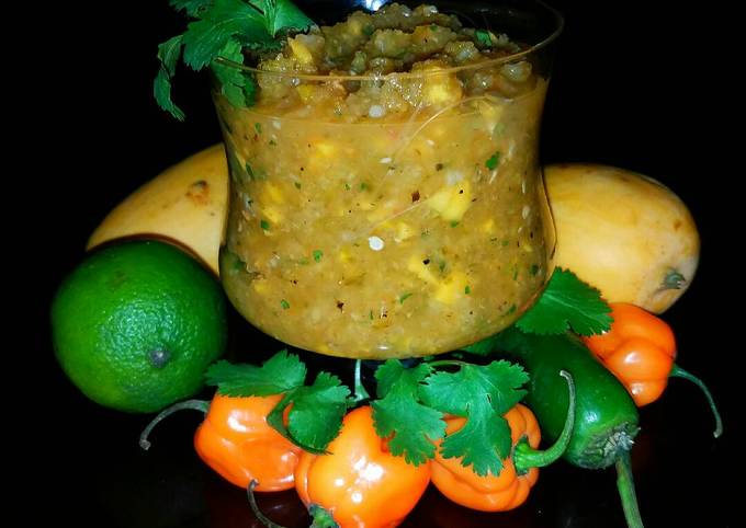 Recipe of Ultimate Mike&#39;s Mango Pineapple Habenero Salsa