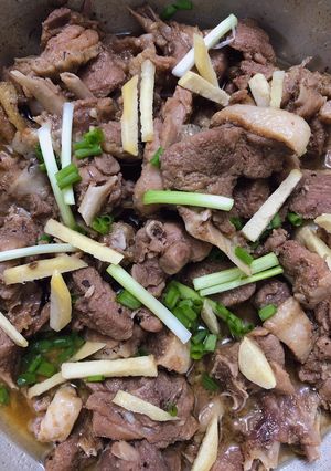 Hình của món Vịt kho gừng.