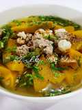 Canh bí đỏ nấu tôm thịt băm