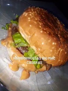 Una foto de Hamburguesa Big Mac casera- Salsa big mac facilísima