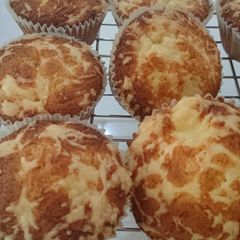 A picture of Milk and cheese cup cakes.