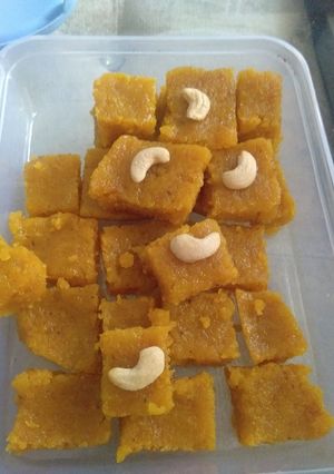 A picture of Moong dal ki barfi.