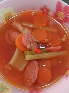 Foto resep Sop tomat sosis (sop merah pedas)