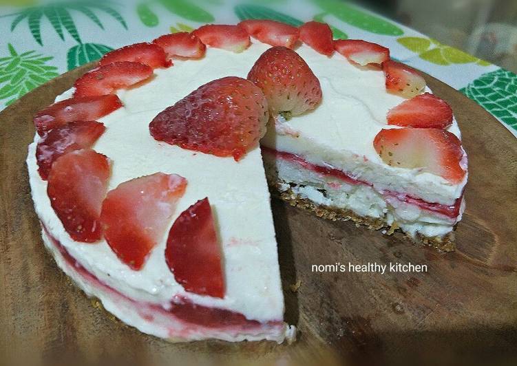 Frozen strawberry no bake cake gluten free