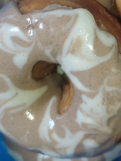 A picture of Glazed doughnut.