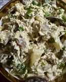 Салат з куркою, грибами, сиром та ананасами