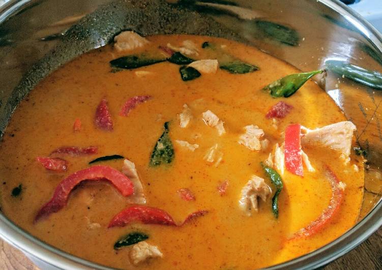 Award-winning Thai Red Curry with Snow Peas