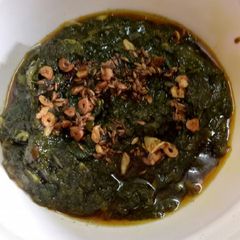 A picture of Lahsuni palak.
