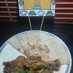 A picture of Bhindi Chicken.