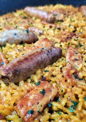 Foto principal de Arroz con lomo y longanizas de carne criolla