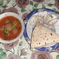 A picture of Beef Kofta curry.