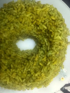 પાલક રાઇસ (Palak Rice Recipe In Gujarati) રેસીપી મુખ્ય ફોટો