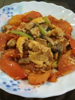 蘑菇蕃茄炒蛋(家常菜) 的食譜成品照片