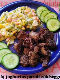 Sült máj joghurtos párolt zöldséggel (fehérje diétához) recept fotója