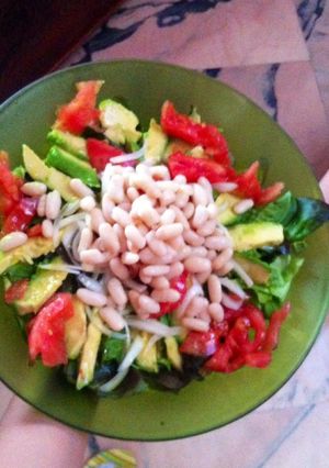 Una foto de Ensalada de alubias
