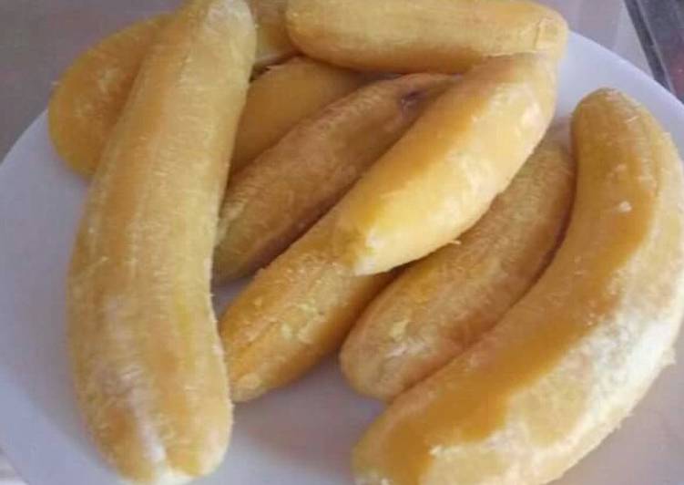 Boiled bananas