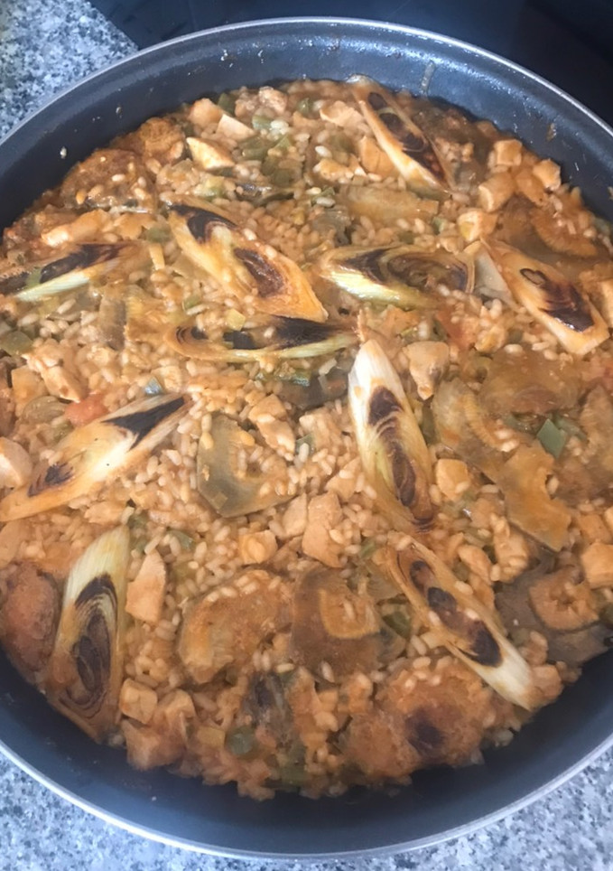 Una foto de Arroz de Calçots al Romesco