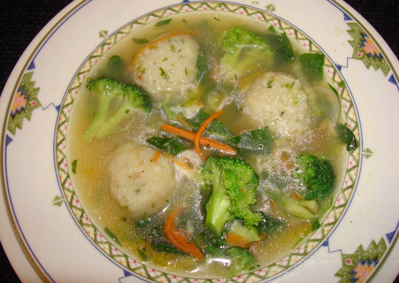 SOPA DE ALBÓNDIGAS DE PESCADO. JON STYLE