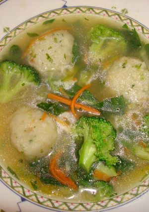 A picture of Fish Meatball Soup, Jon Style.