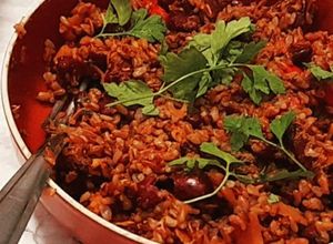 Une photo de Riz rouge cajun aux haricots rouges