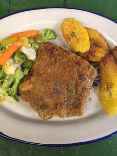 Una foto de Milanesas rellenas con puré de papas