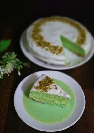 A picture of Pistachio Tresleches Cake.