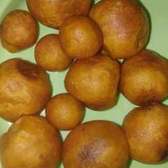 รูปของ Bola ubi isi coklat