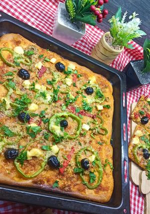 صورة لوصفة بيتزا كاري🍕بالسميد روعة روعة