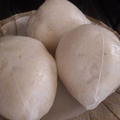 A picture of Tuwon shinkafa.