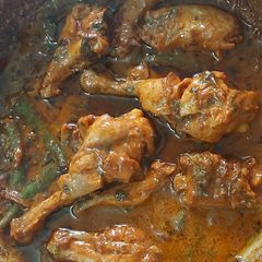A picture of Simple chicken Garvey.