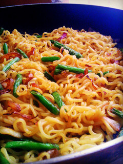 A picture of Caramelized Onions French Beans Noodles #Ramadhancontest.
