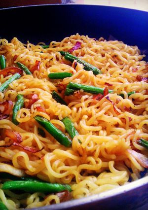 A picture of Caramelized Onions French Beans Noodles #Ramadhancontest.