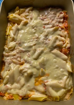 Una foto de Mostacholes con salsa rosa y muzzarella