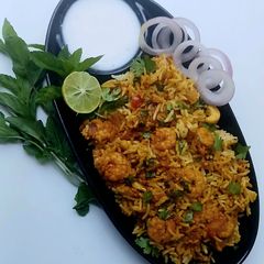 A picture of Hyderabadi Prawns Biryani.