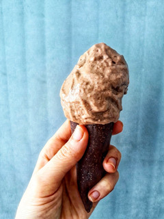 Una foto de 🍦Helado de Nutella saludable y cucurucho de chocolate🍦