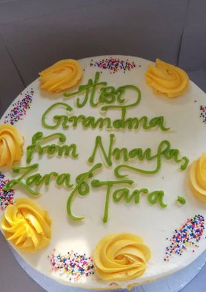 A picture of Vanilla cake with butter cream.