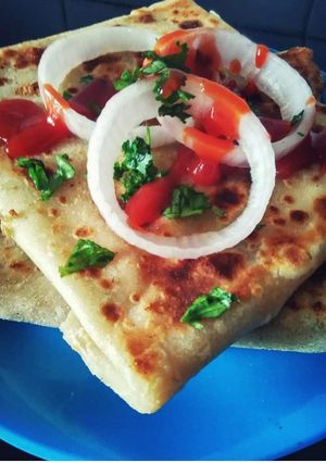 A picture of Muglayi paratha.