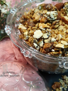 A picture of Granola.