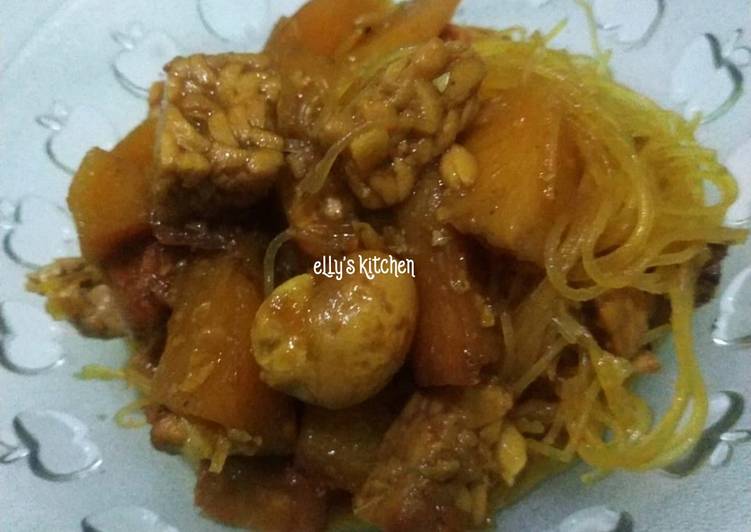 Bagaimana Menyiapkan Semur Hutetangyubi, Enak