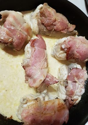 A picture of Monkfish with Green Peppercorns.