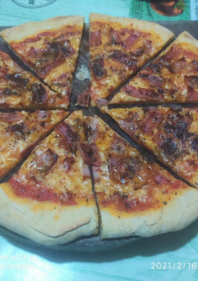Una foto de Pizza napolitana casera
