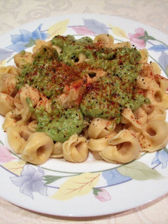 Una foto de Tortellini secos Knorr de queso con salsa vegana