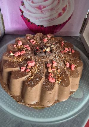 Une photo de Douceur de Marguerite entremets chocolat intense et coeur de poire 🍐