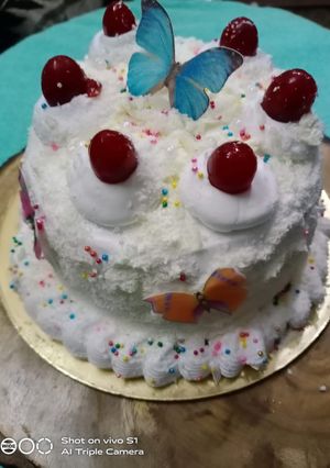 A picture of White forest cake.